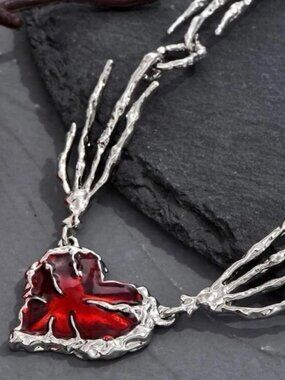 Heart Necklace gothic